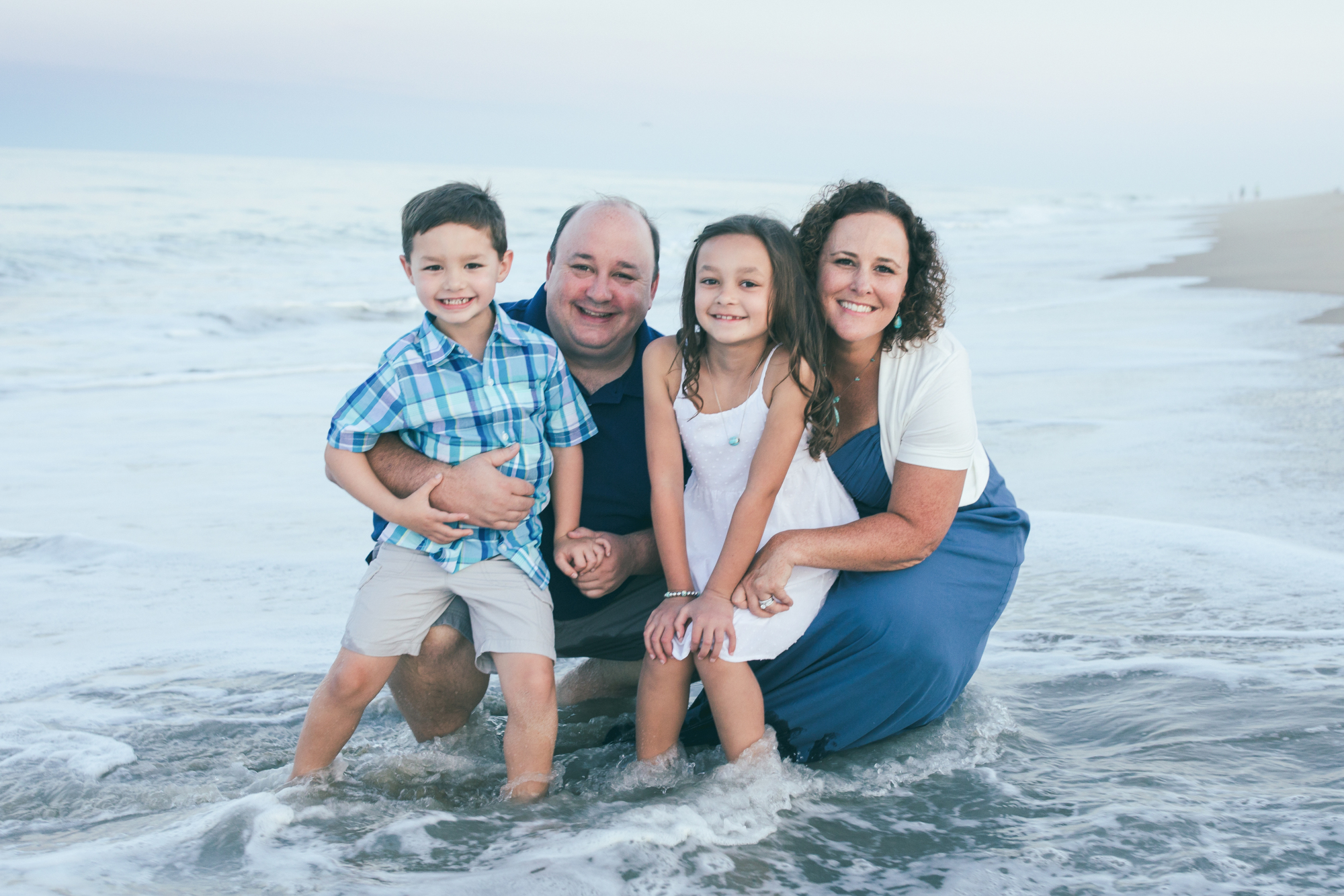 Fun family moment during Dewey Beach photo session